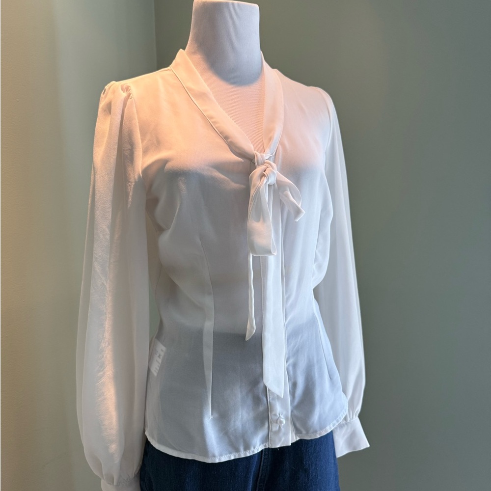 Collectif White Tie-Front Blouse